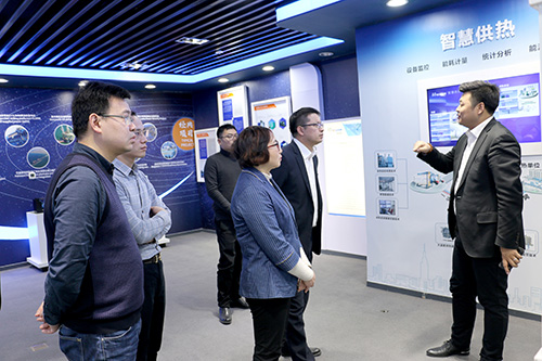 展厅小.jpg 展厅小.jpg