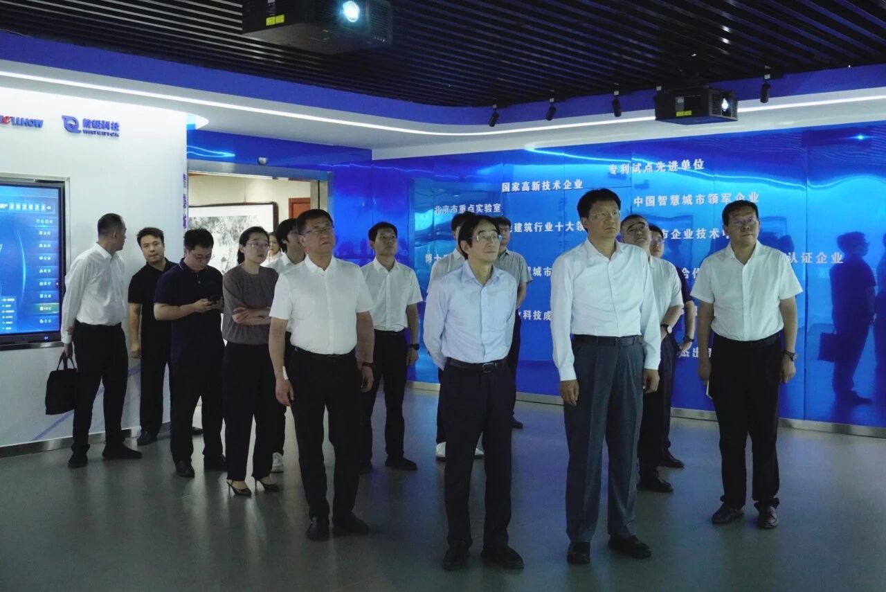 南昌市委副书记、市长高世文调研银河集团9873com—以AI赋能韧性城市建设情况